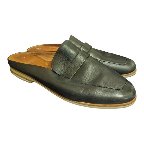 GENTLE SOULS KENNETH COLE Everett Black Leather Mules - Size 9 - Picture 1 of 7